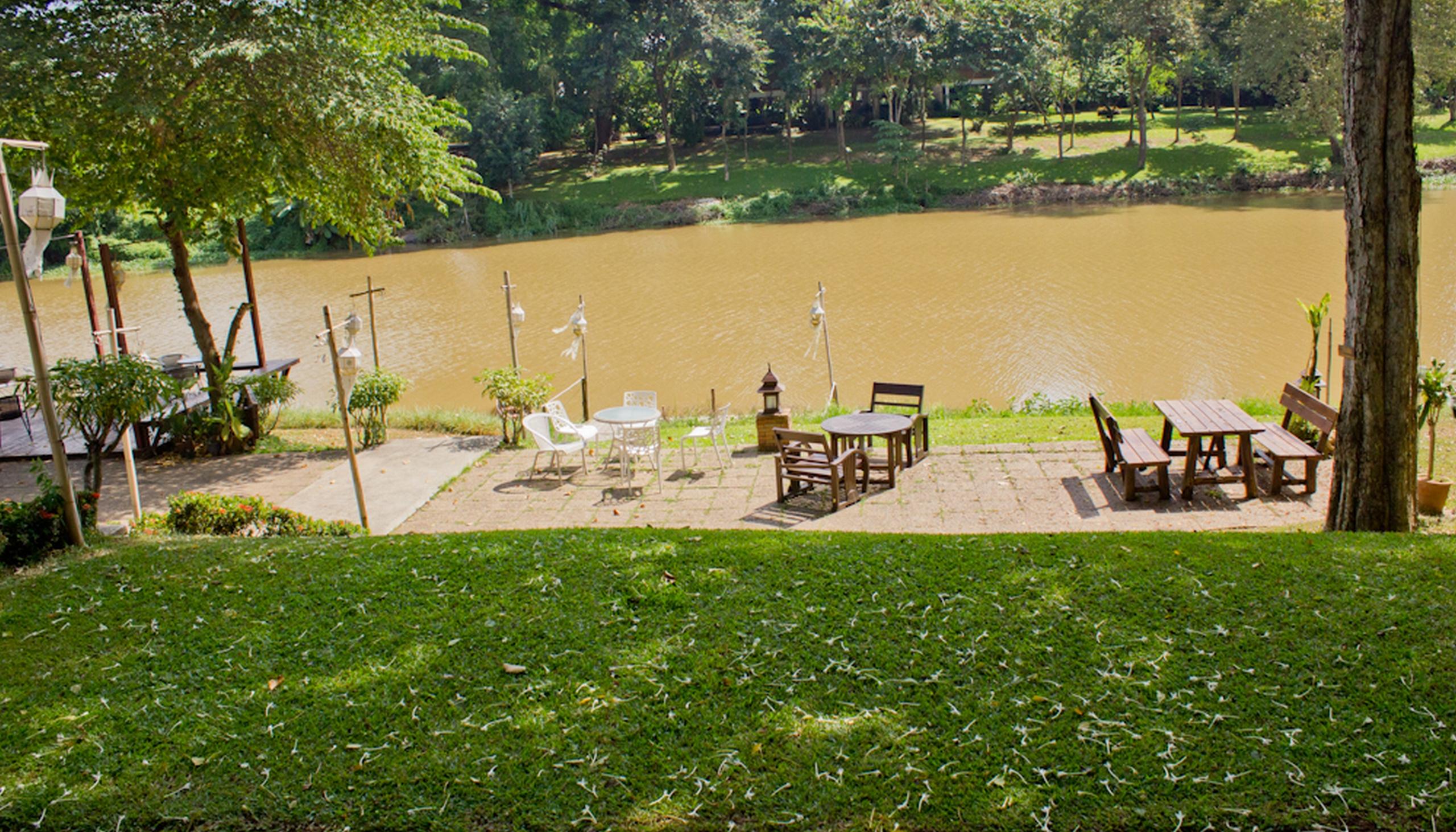 Lanna Dusita Riverside Boutique Resort Chiang Mai Exterior foto