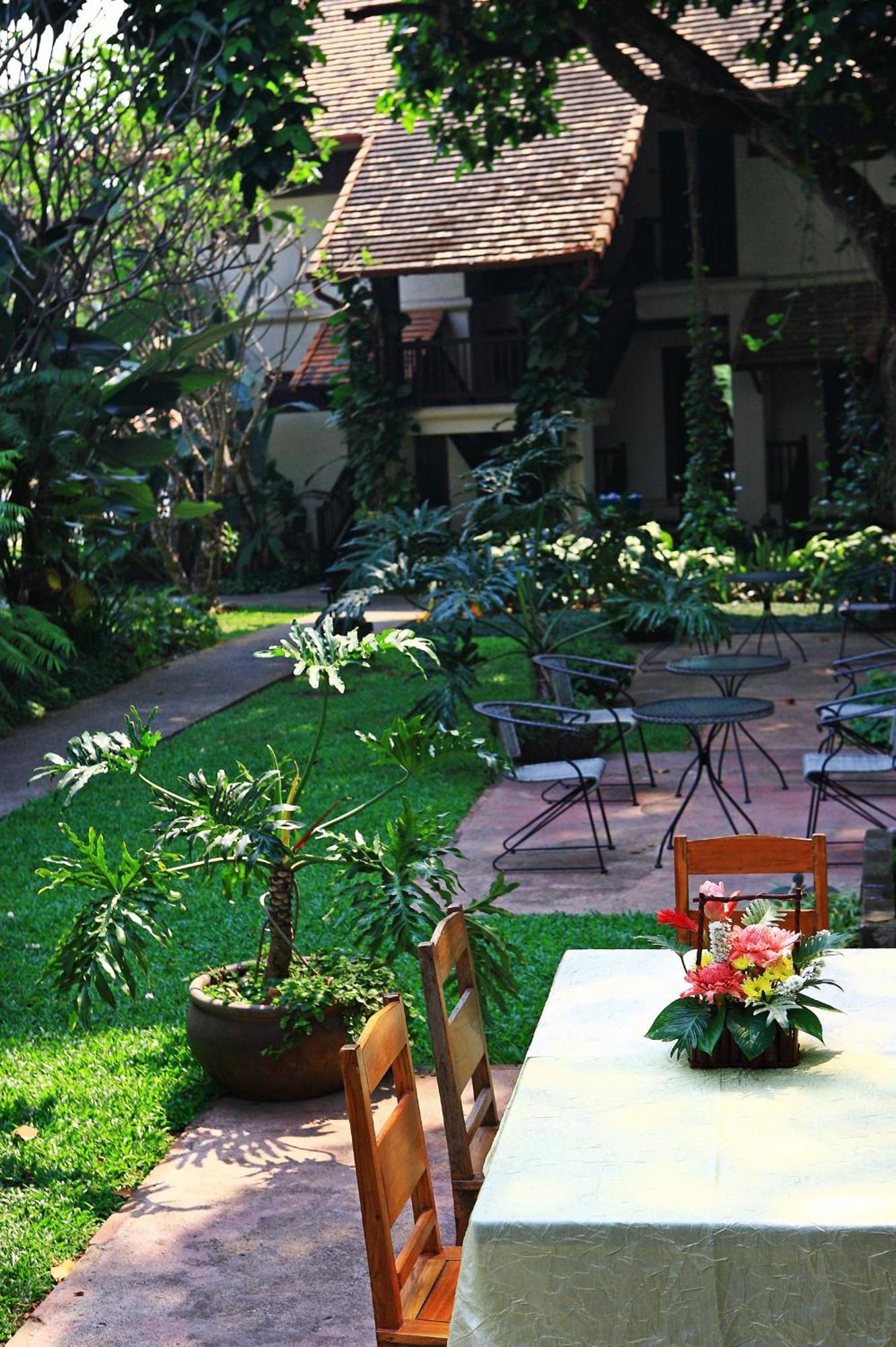 Lanna Dusita Riverside Boutique Resort Chiang Mai Exterior foto