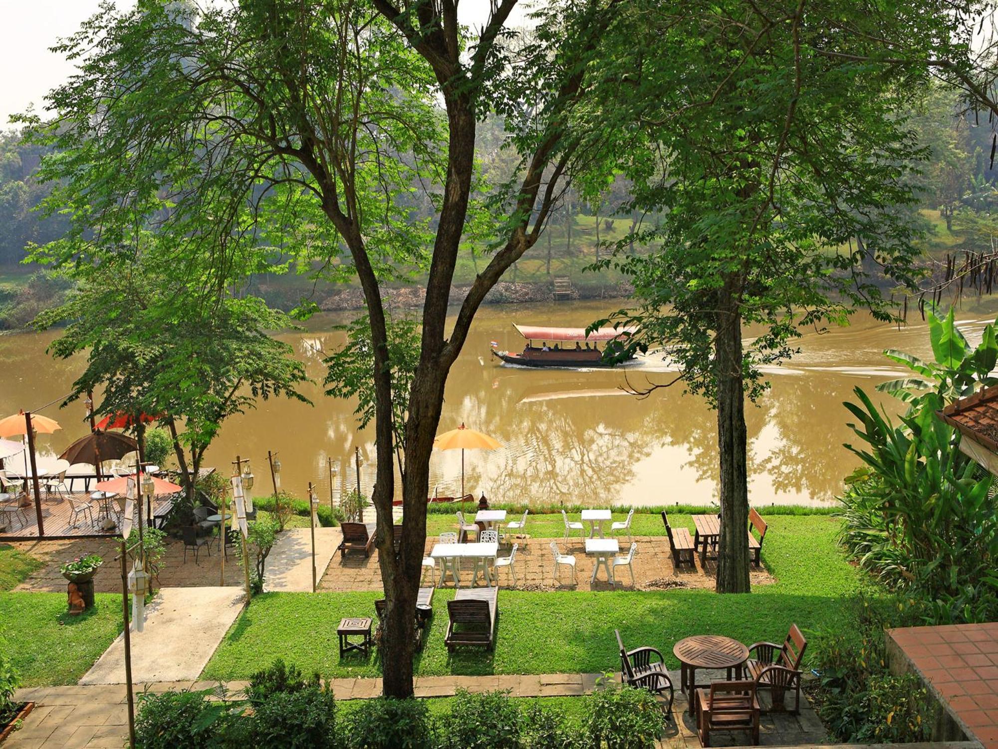 Lanna Dusita Riverside Boutique Resort Chiang Mai Exterior foto